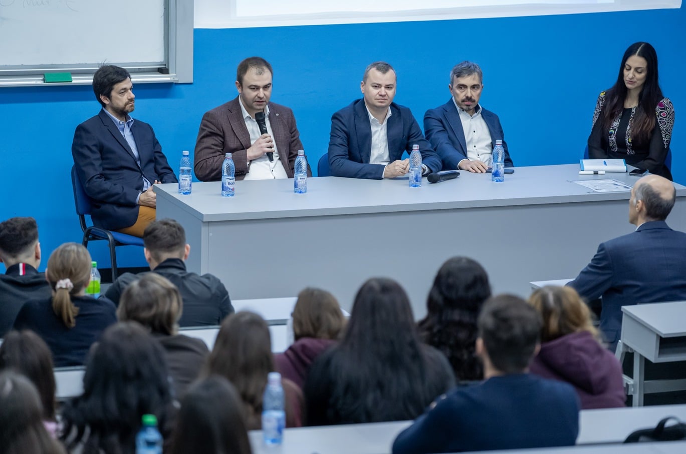 Fondurile de investiţii intră în 2026 cu un bazin record de investitori